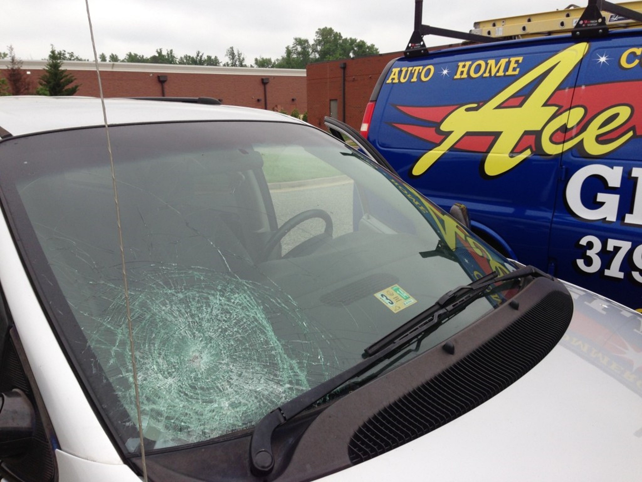 Auto Glass Replacement & Repair - Get An Instant Free Quote Online!